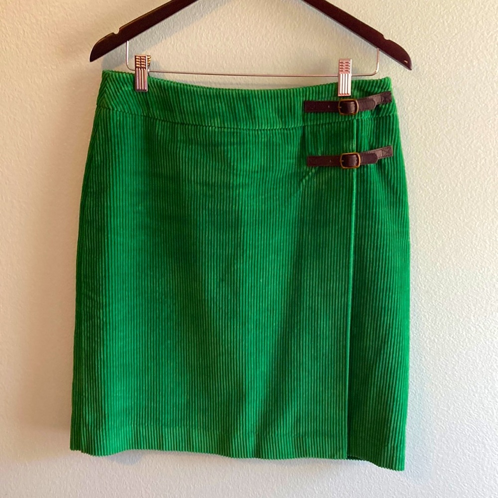 Boden Green Corduroy kilt skirt